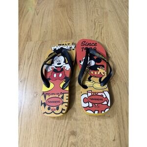 Walt Disney Men's Flip Flop Sandals SZ9/10Mickey Mouse Since 1928 Red Yellow Red